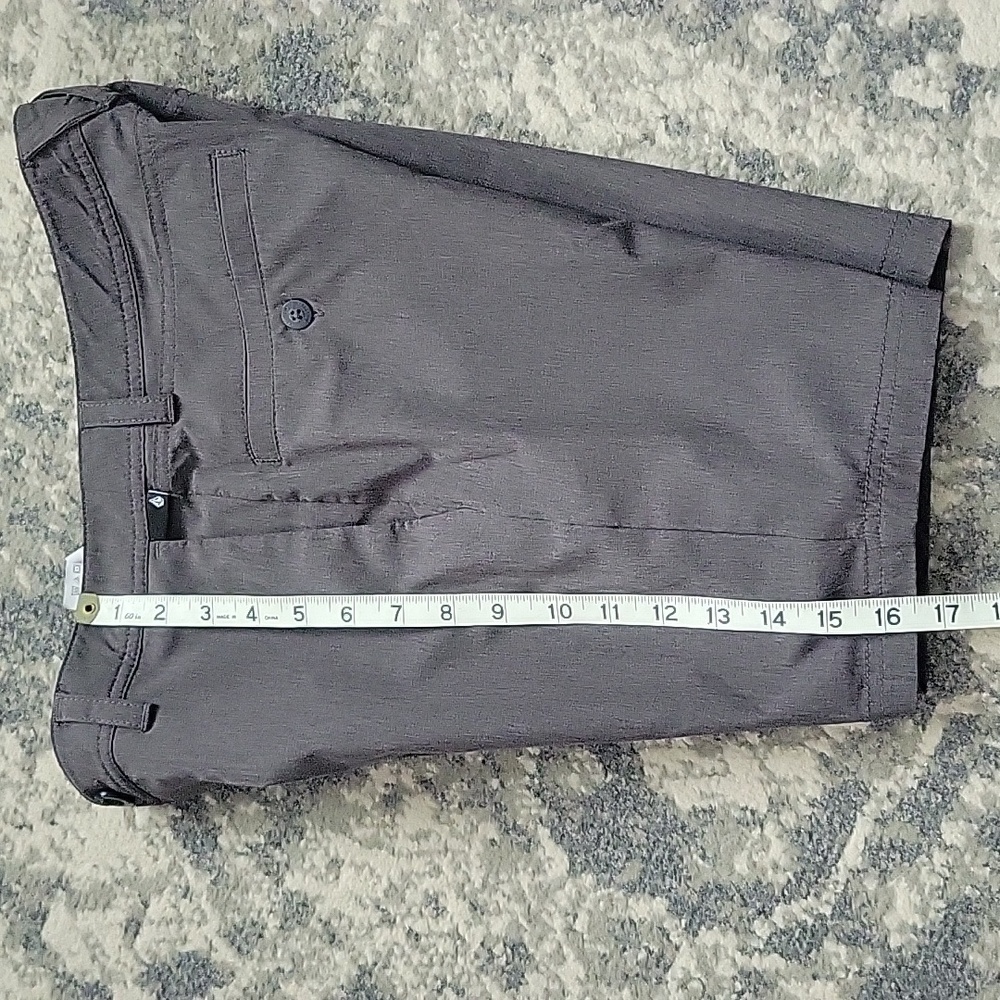 Volcom Shorts - Picture 9 of 11